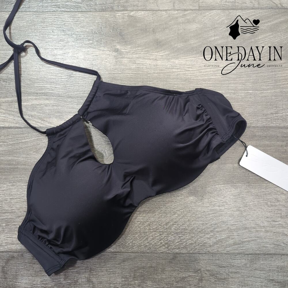 A.Che Bekah Halter High Neck Keyhole Bikini Top Size M (32DDD, 34DD, 36D, 38C)